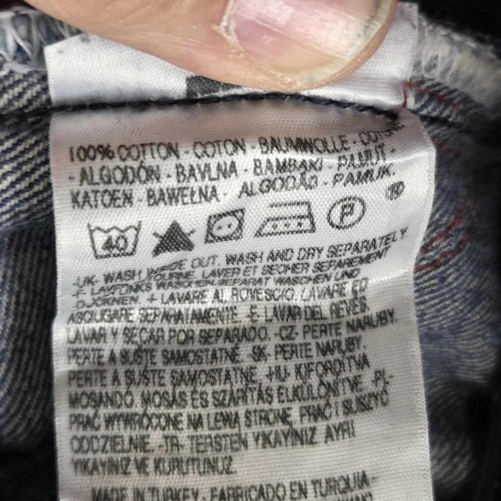 Levis 13151 important